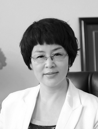 哈尔滨工业大学附属中学校长:王蕾